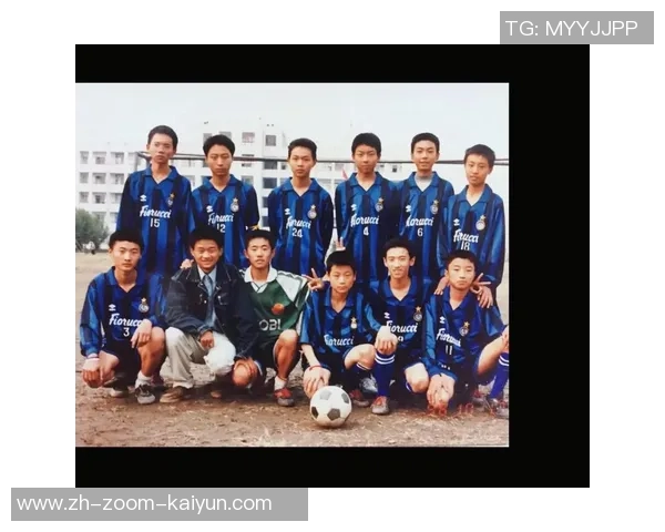 足球陈源的传奇之路：从草根球员到职业联赛的奋斗故事